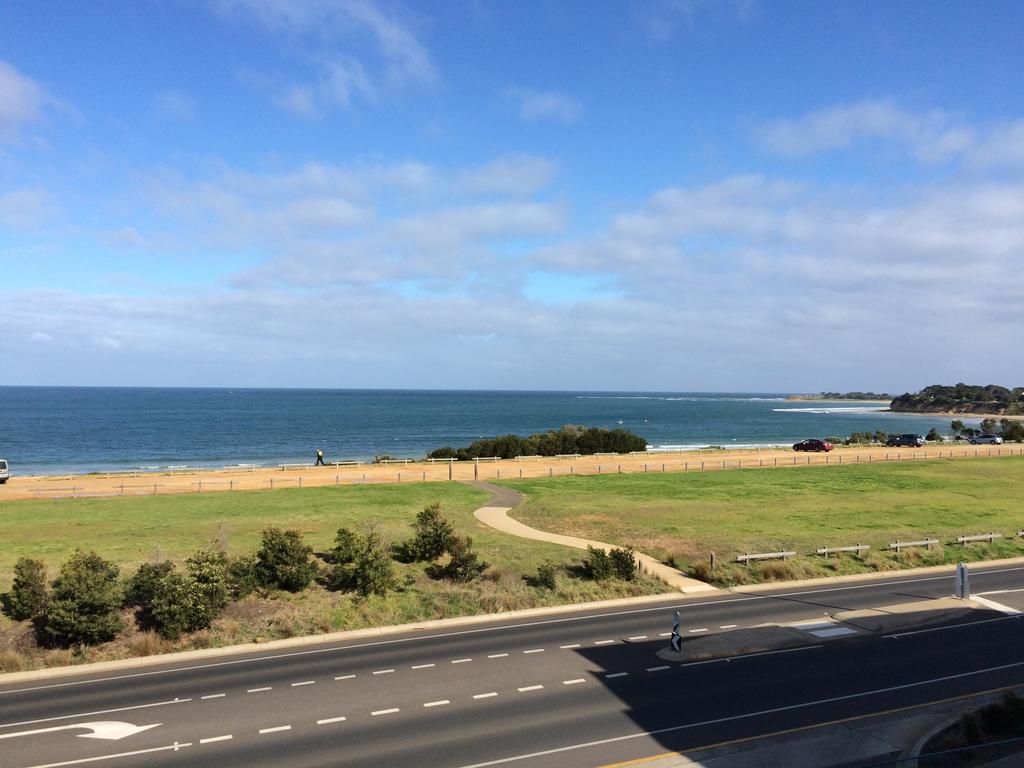 Onshore Torquay Bilik gambar
